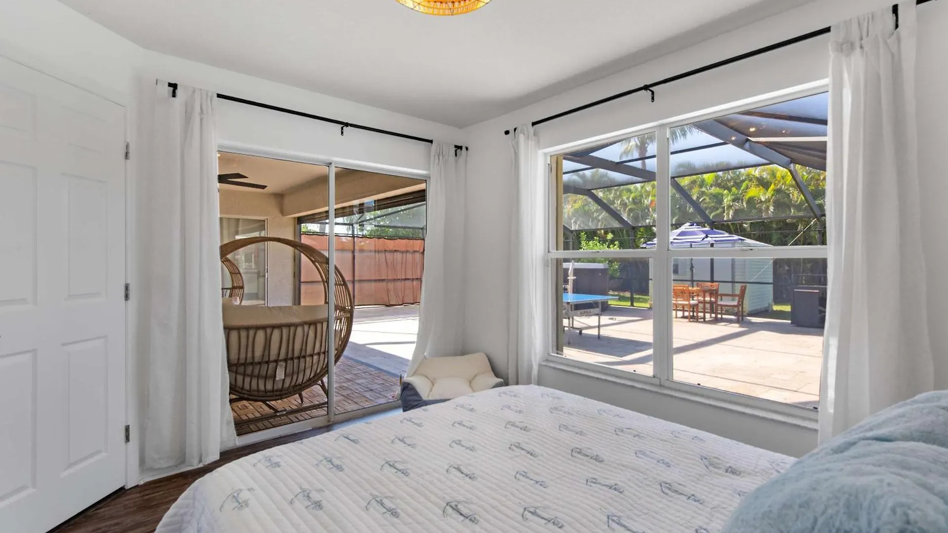 度假居 Rose Garden Getaway With Oversized Hot Tub