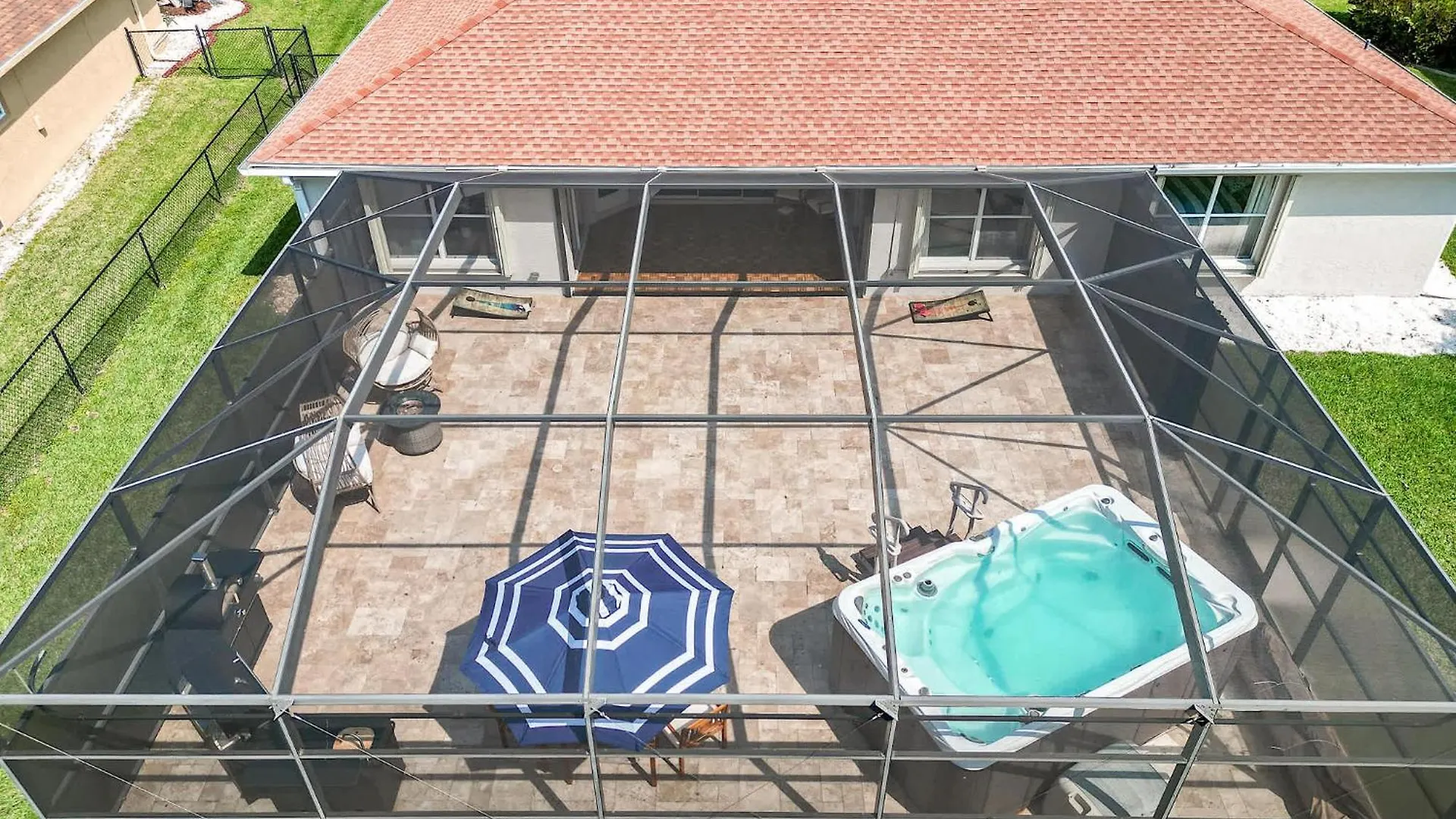 Rose Garden Getaway With Oversized Hot Tub 度假居