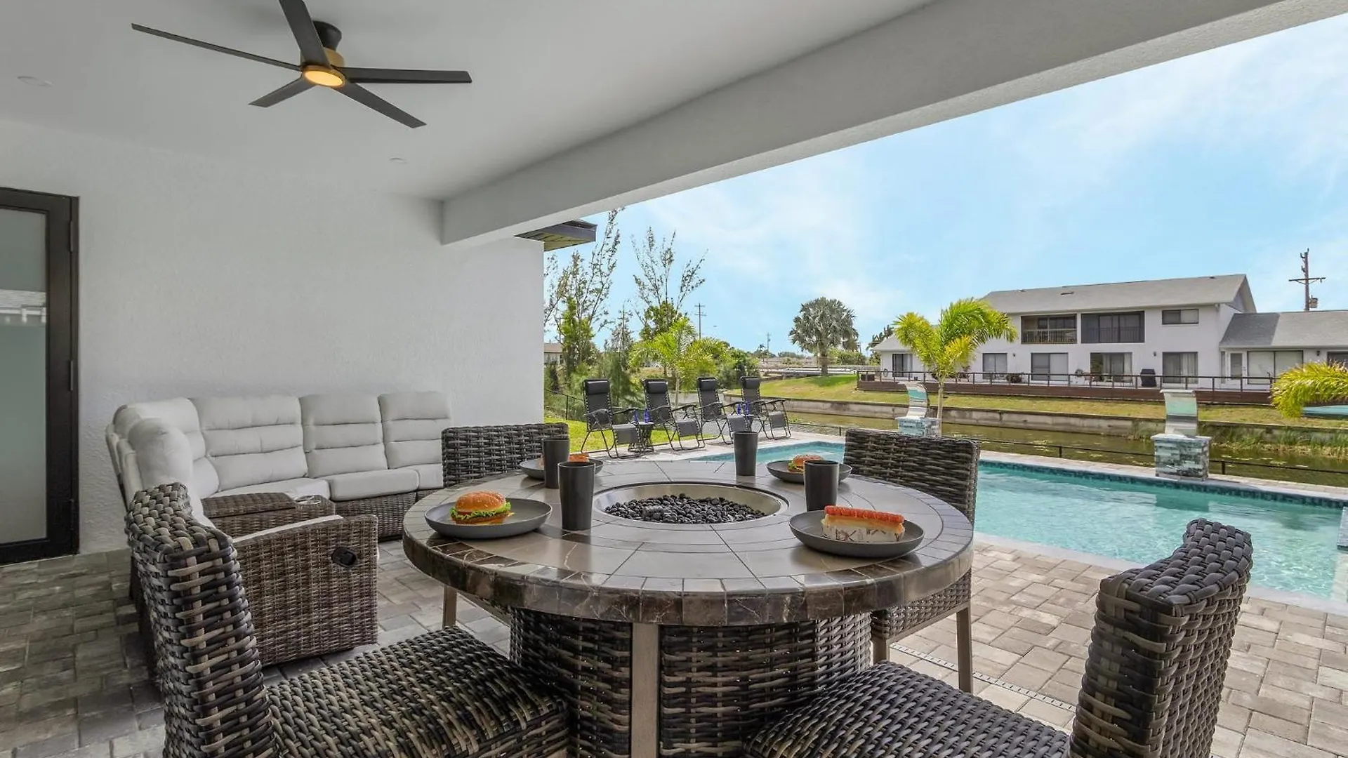 Heated Saltwater Pool & Spa With Outdoor Kitchen - Serenity Retreat - Roelens * Cape Coral
