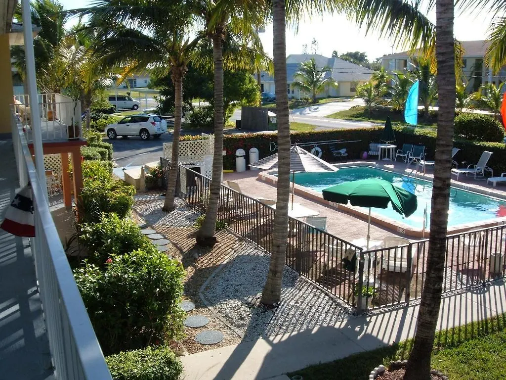 Resort Hideaway Waterfront 3*