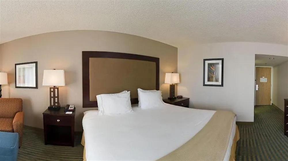 Express Cape Coral-fort Myers Area By Ihg Hotell 3*