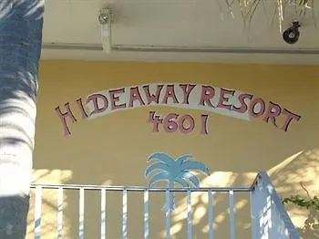 Hideaway Waterfront 3*