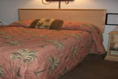 Oyo Waterfront Hotel- Myers, Fl 2*