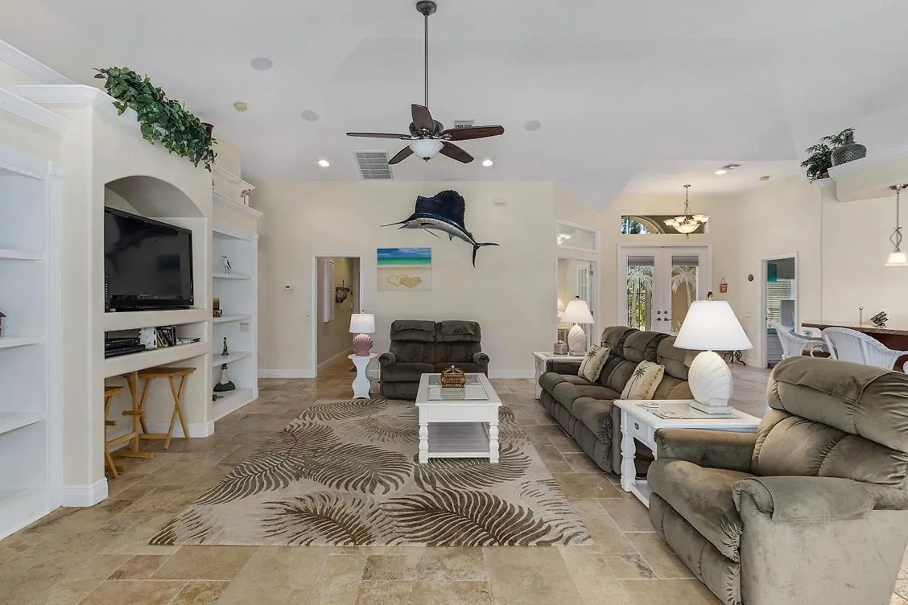 Luxury Home, Hot Tub, Heated Pool, Tiki Bar - Spain