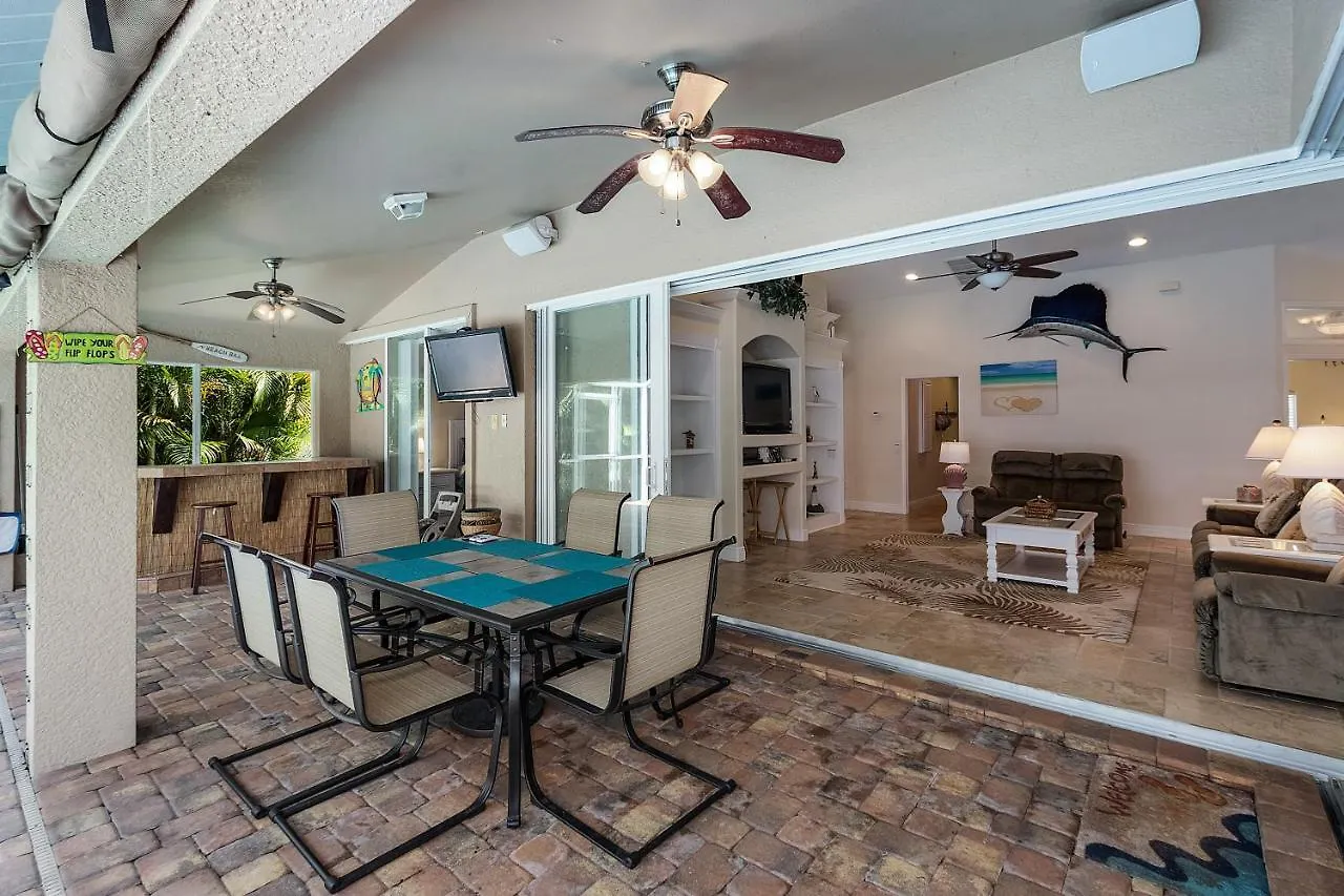 Luxury Home, Hot Tub, Heated Pool, Tiki Bar - Spain