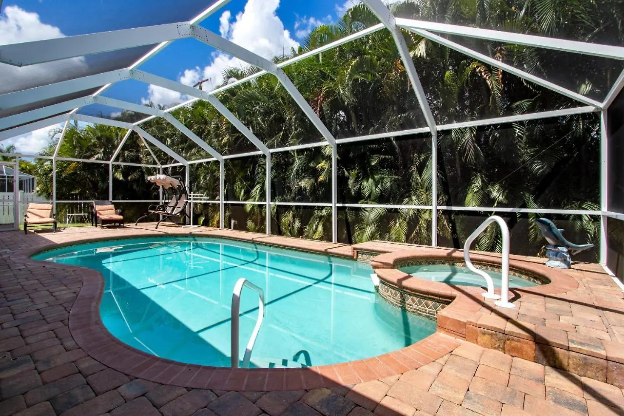 Luxury Home, Hot Tub, Heated Pool, Tiki Bar - Spain *