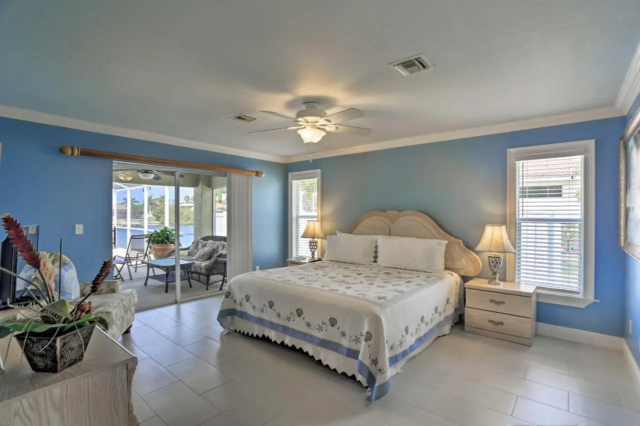 Canalfront House With Pool And Patio! Holiday home Cape Coral