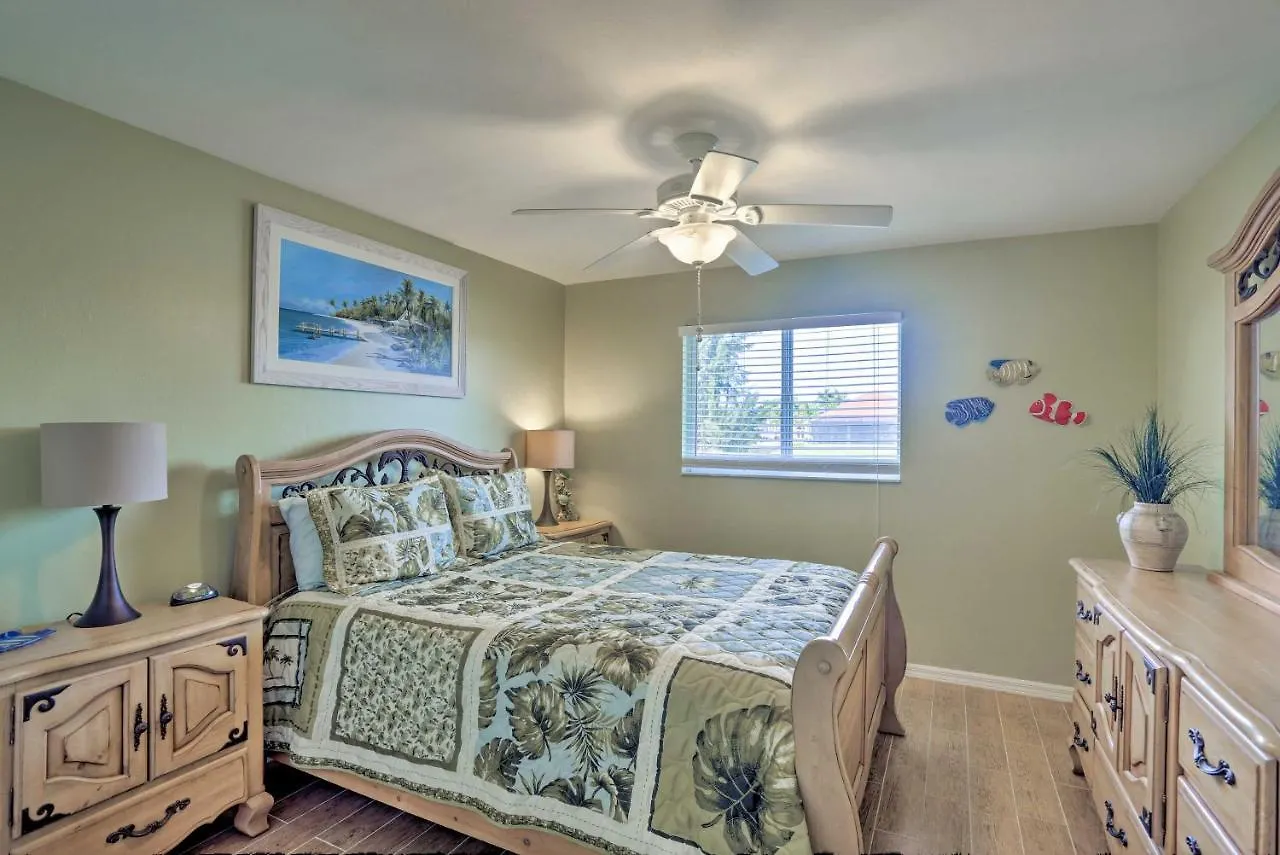 Holiday home Canalfront House With Pool And Patio! Cape Coral